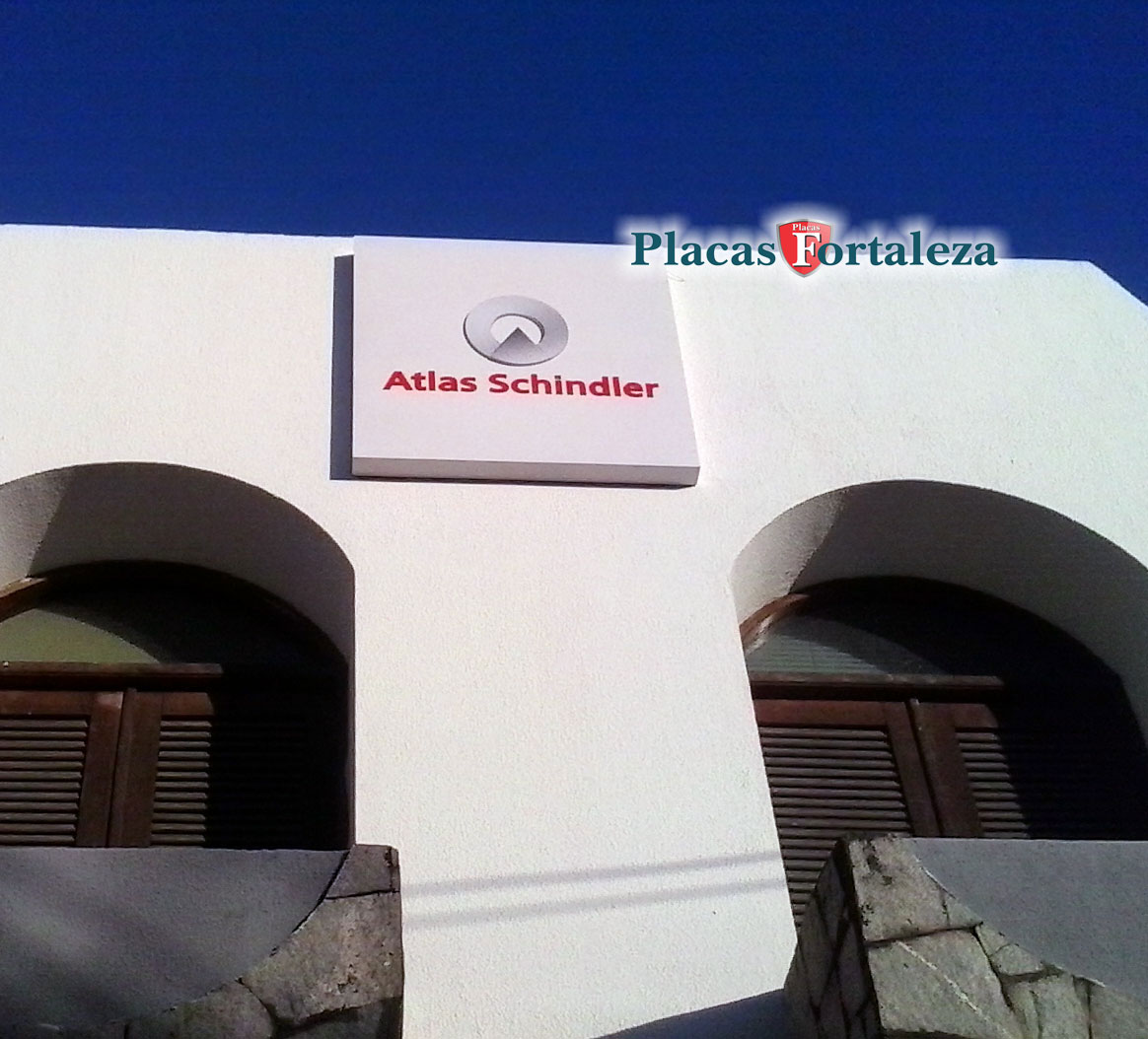 placa lumninosa de acm com letreiro em acrilico